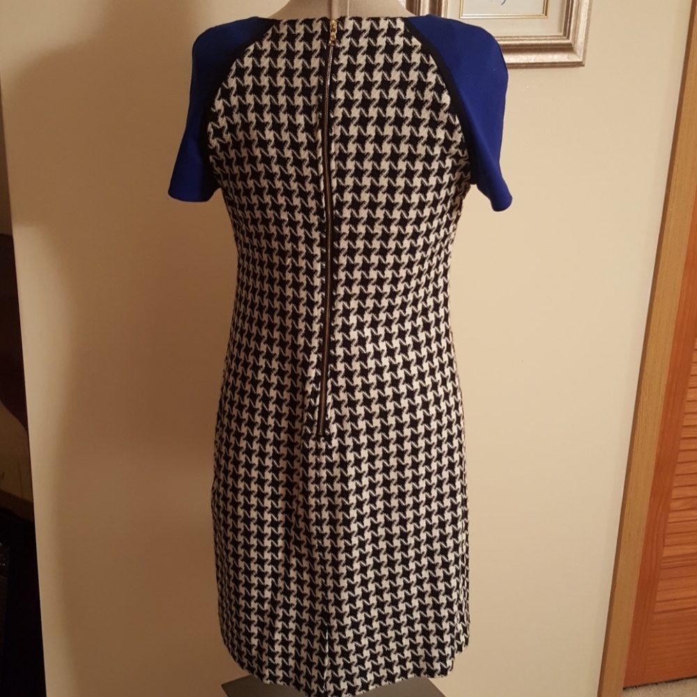 Dress - Picture 5 of 8